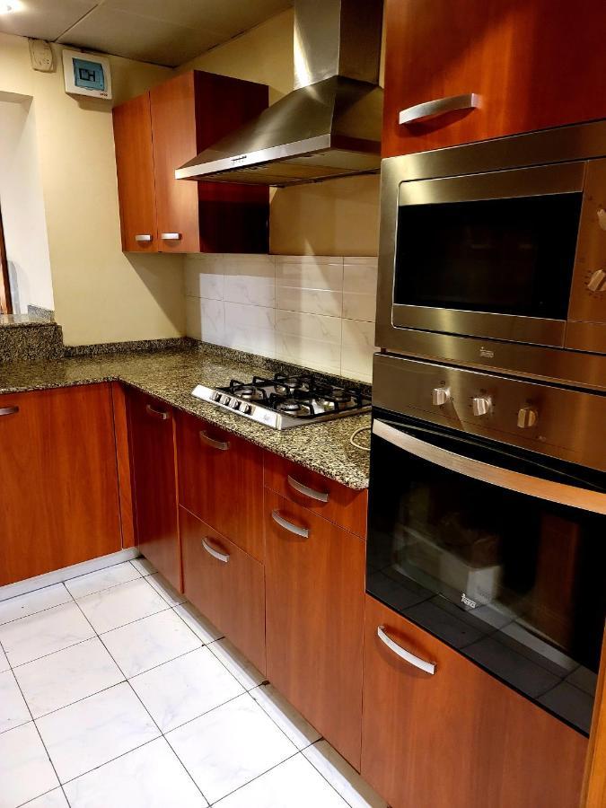 Апартаменты Royal Residencia Centaurus Исламабад Экстерьер фото