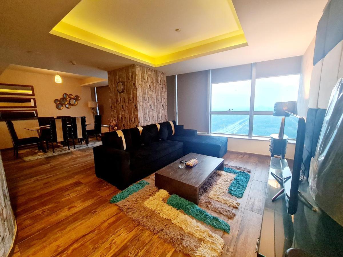 Апартаменты Royal Residencia Centaurus Исламабад Экстерьер фото